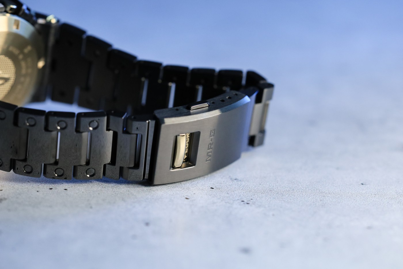 2022 MR-G Black Titanium MRGB5000B clasp