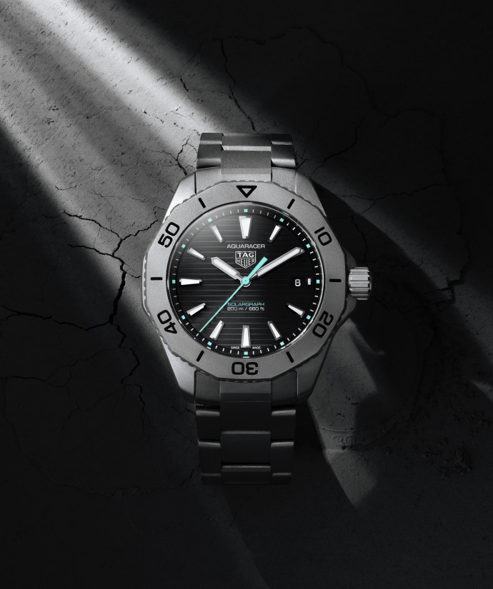 2023 TAG Heuer Aquaracer Professional 200 Solargraph